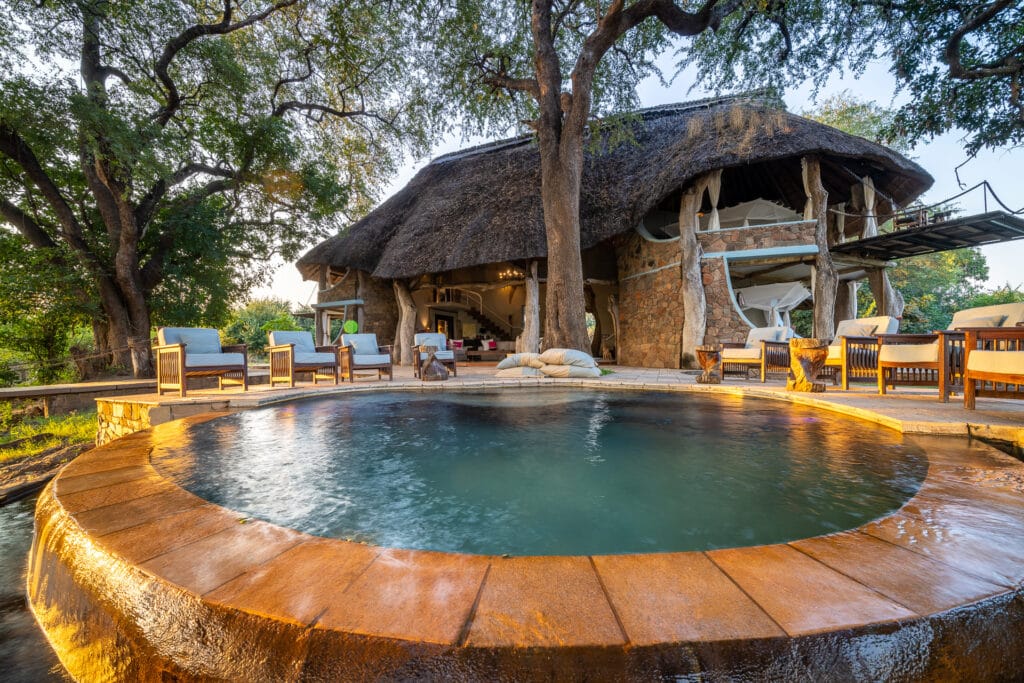 Zambia, South Luangwa Valley, Nkwali Camp, Ganders Travel